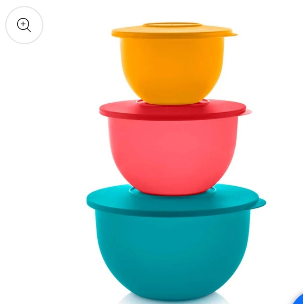 New Tupperware 3 bowl set Impressions w lids food storage